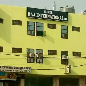 https://raj-international-dx-in-front-of-sarai-rohilla-station.hotelsdelhi.org